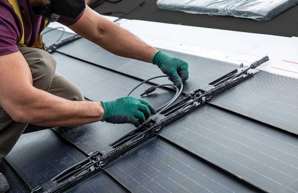 Installation af solcelletagsten